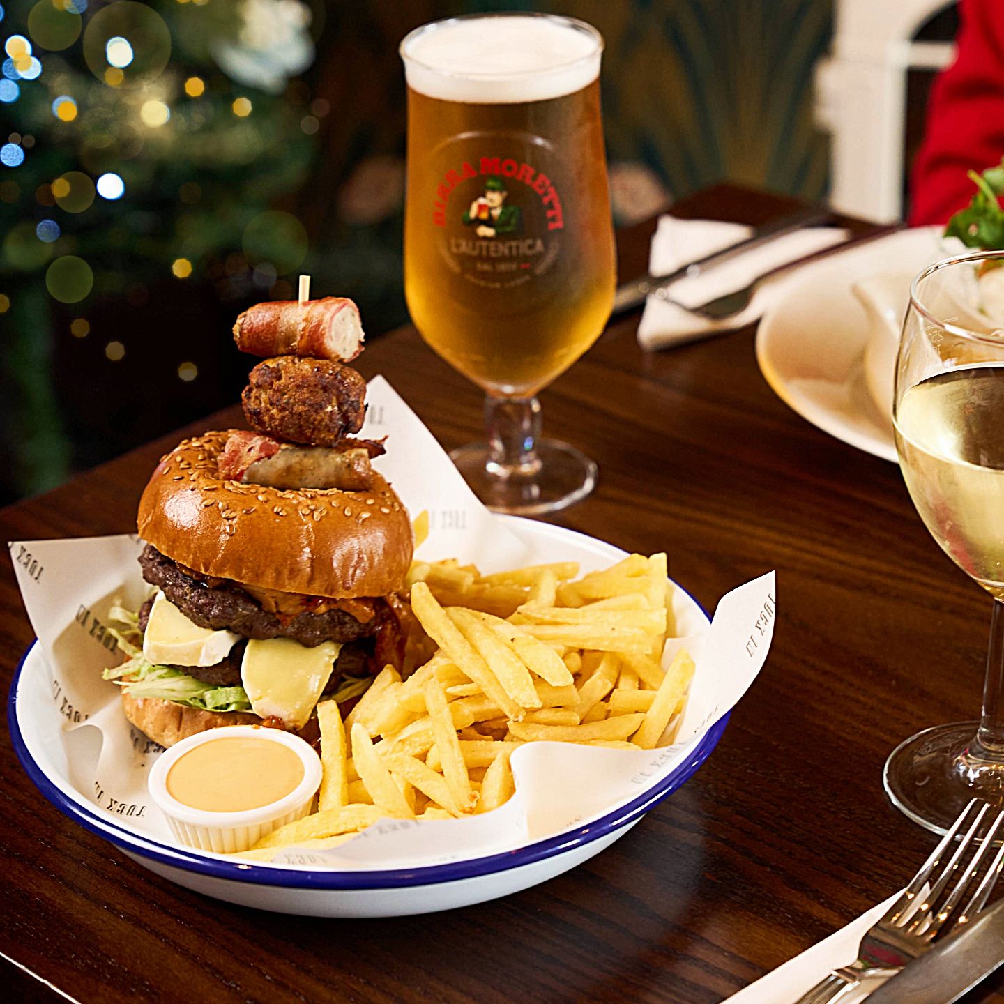 Festive Lunch & Dinner at The Greyhound in Gloucester